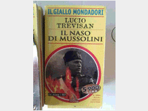 3736054 naso di Mussolini-L.