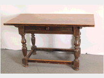 4543297 Antico tavolo emiliano
