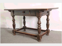4543298 Antico tavolo emiliano