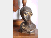 4674007 scultura mezzo busto