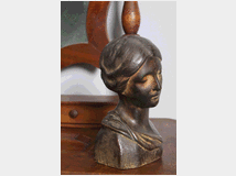 4674014 scultura mezzo busto