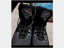 Scarponi trekking nuovi