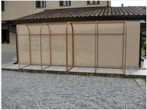 Serre per piante da giardino.