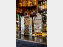Bar lounge drinks - cocktail bar  - aperitivi  nav