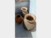 5377706 vendono tre terrecotte