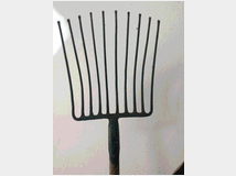 Vecchi pala e badile in ferro e legno