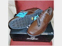 Stringata marrone uomo,  nuova, mis. 42