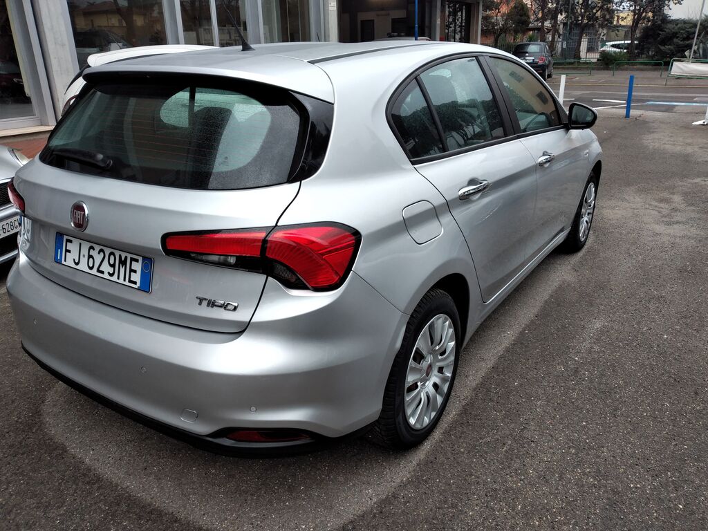 4891266  FIAT Tipo (2015--->) easy