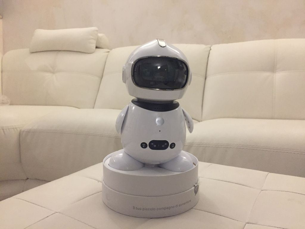 4011214  Idol Smart robot interattivo