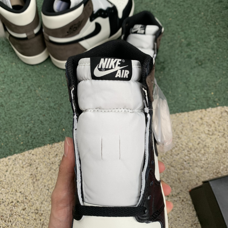 4816933 Nike Air Jordan 1 Retro Dark