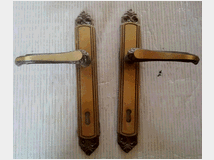 maniglie-per-porte-in-ottone 