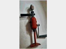 trapano-a-mano-prezzo-eur3000 