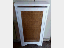 copri-termosifone-laccato-e-paglia 