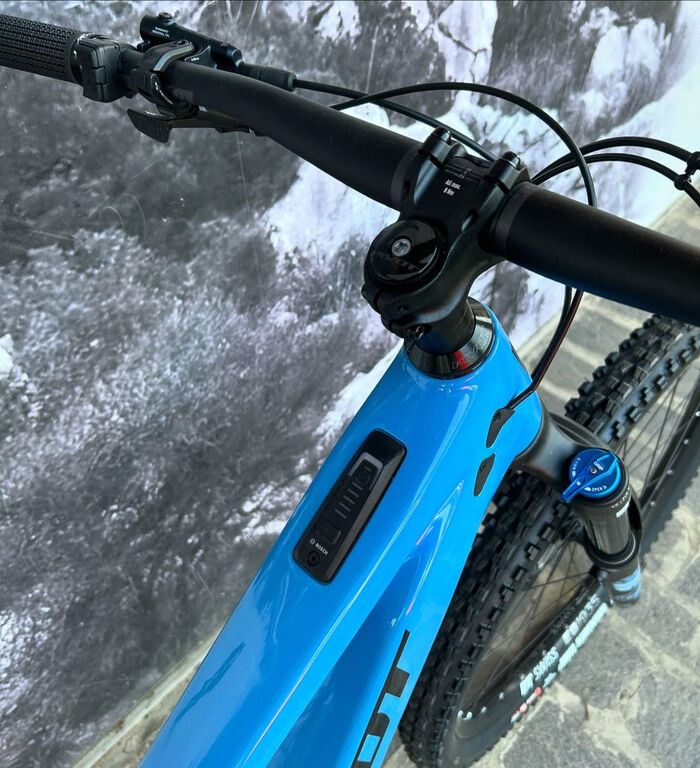 5376202 Pivot shuttle am slx