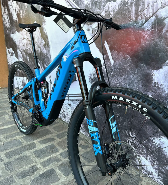 5376206 Pivot shuttle am slx