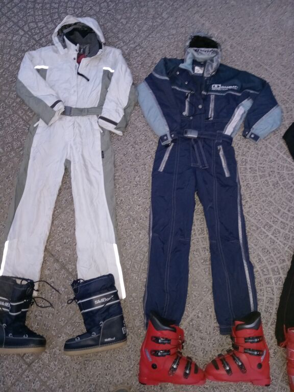 5353044 Abbigliamento e attrezzatura da