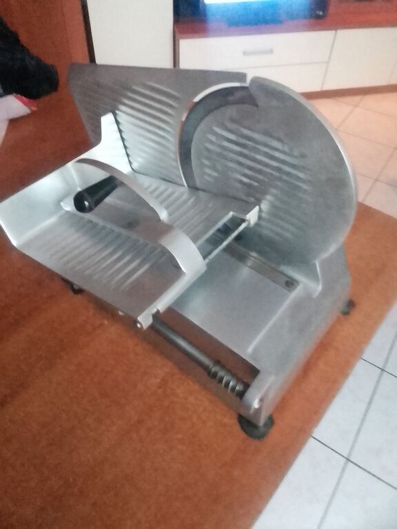 5363629 Affettatrice usata poco in