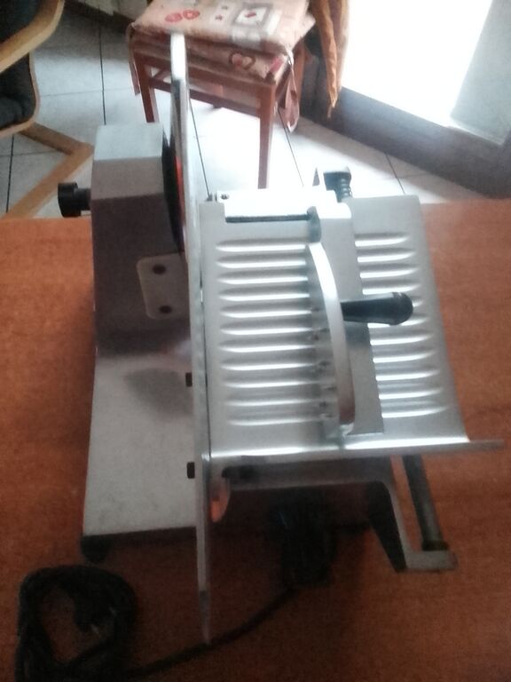 5399419 Affettatrice usata poco in