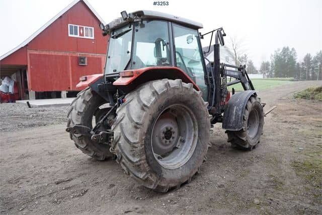 5349366  Macchine agricole MF 455