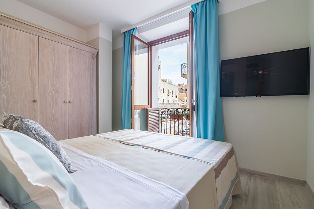 5404686  albergo via roma mq876