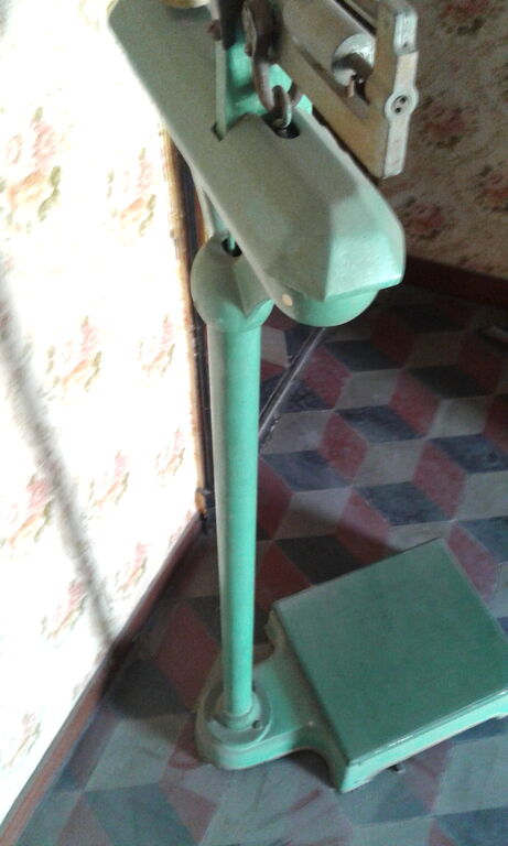 5375723 Antica pesa bilancia pesapersone