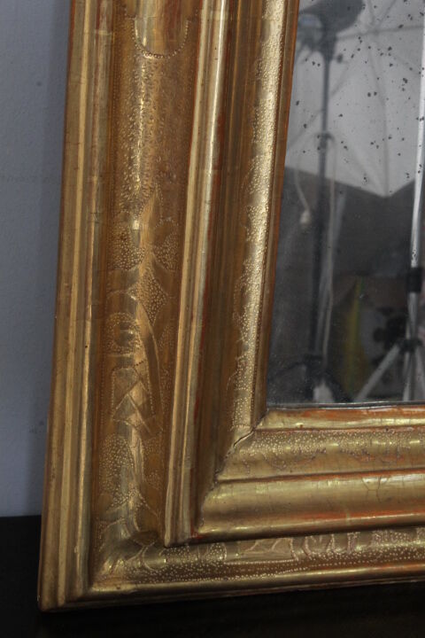 5355506 Antica specchiera metà 700