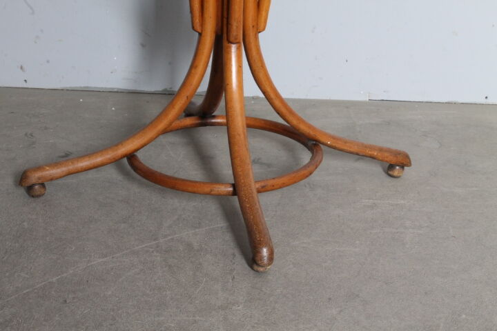 5347591 Antico attaccapanni stile thonet