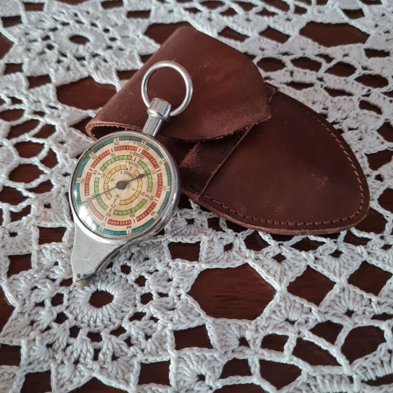 5410906 Antico curvimetro con custodia