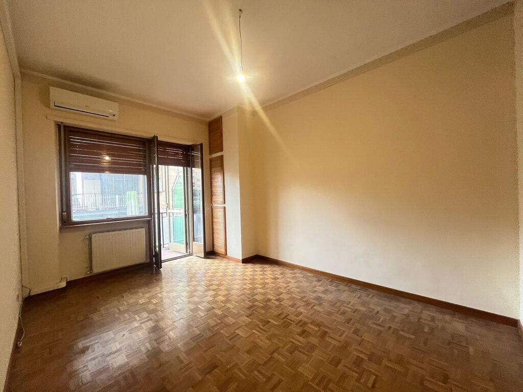 5407445  appartamento mq85 Buono