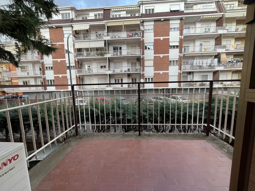 5407446  appartamento mq85 Buono