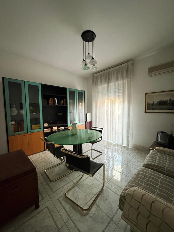 5365177  appartamento mq90 Buono