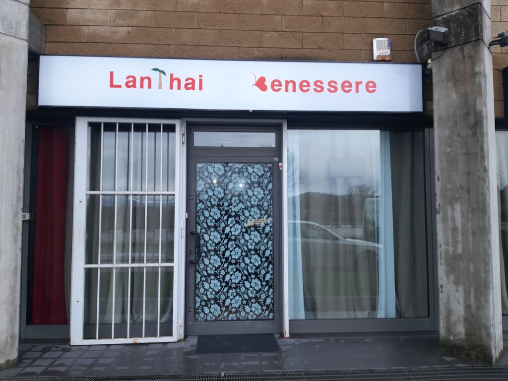 5351639 Apre nuovo centro benessere thai