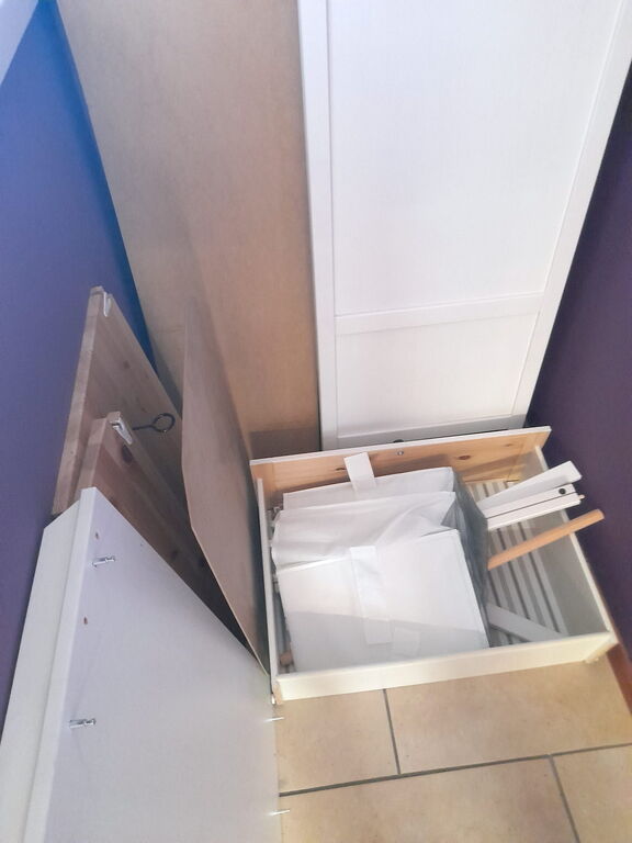 5376778 Armadio bianco per bambini ikea