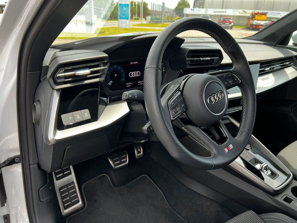 5397189  AUDI A3 Sportback e-tron 40