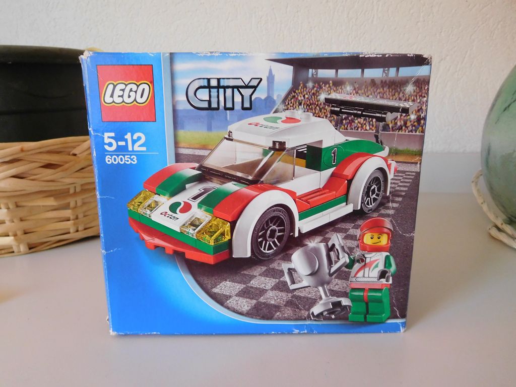 3791827  Automobile da corsa LEGO City