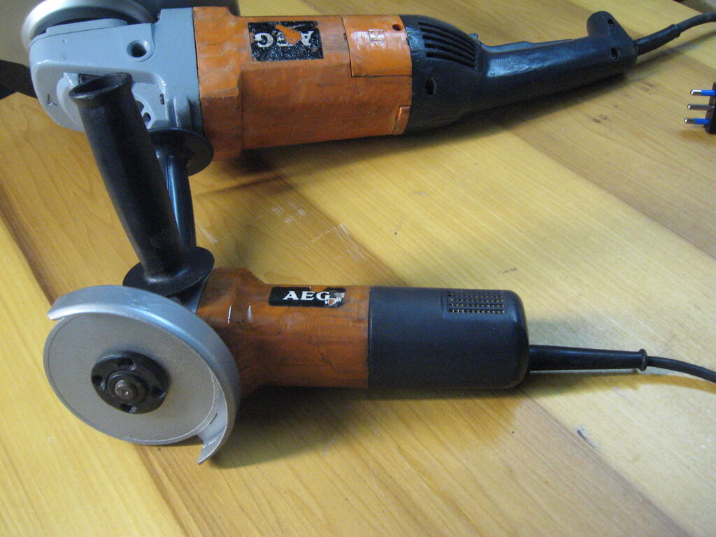 5402779 Avvitatore 18 v +smerigliatrice
