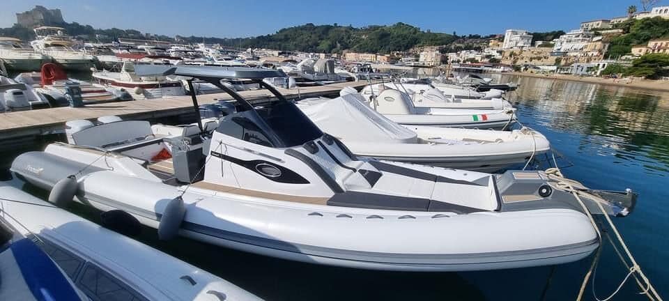 5390814  barca a motoreZONA NEUTRA
