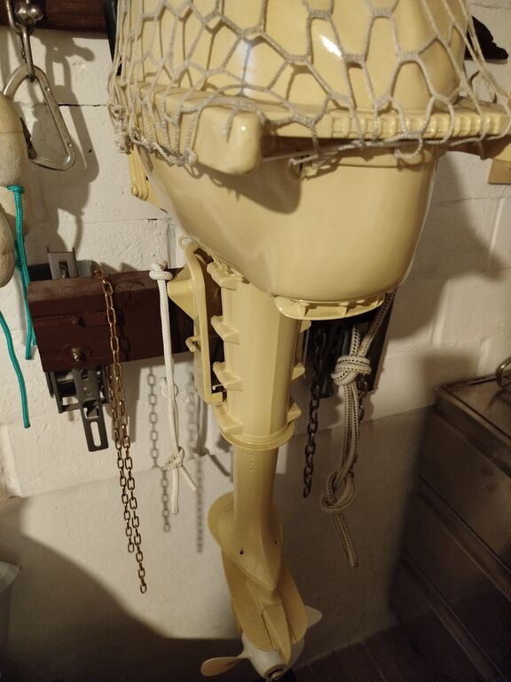 5410475  barca a motoreZONA NEUTRA