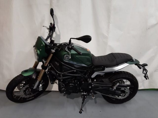 5057047  BENELLI Leoncino 800 TRAIL