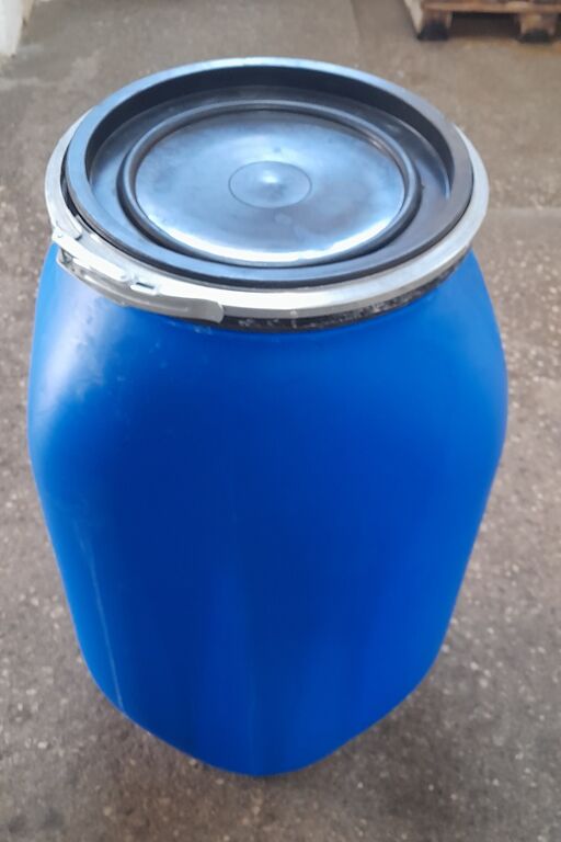 5351449 Bidoni in plastica