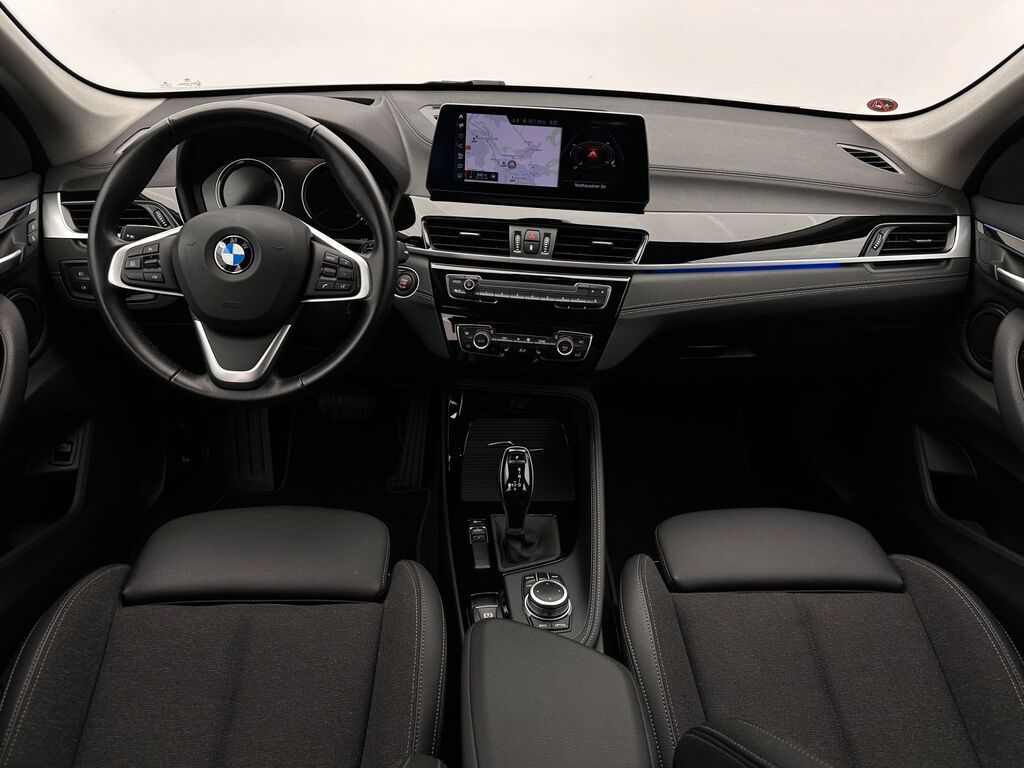 5397197  BMW X1 (F48) sDrive20i LED SW