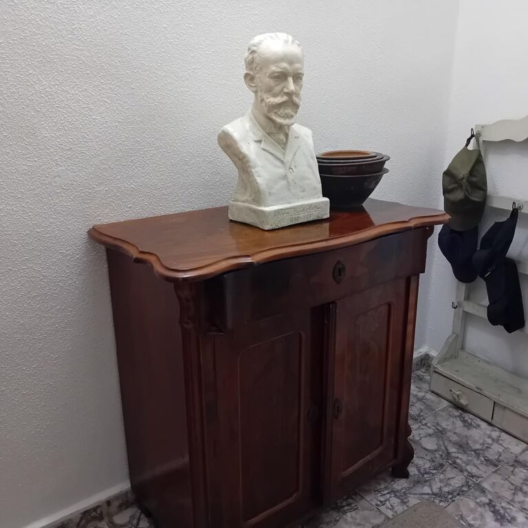 5408464 Busto antico del famoso