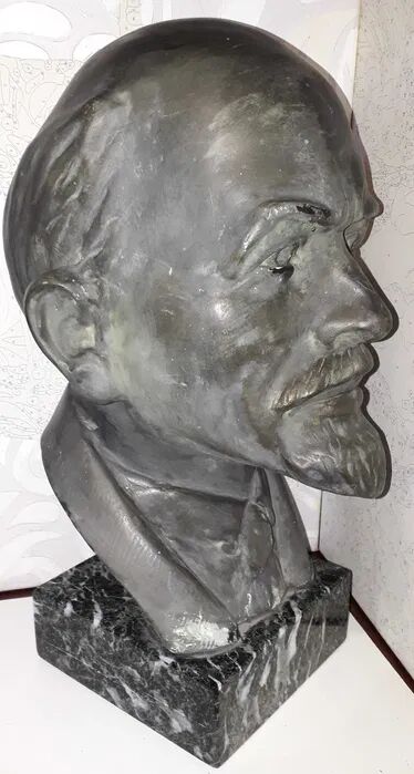 5405298 Busto di lenin anno 1920 altezza