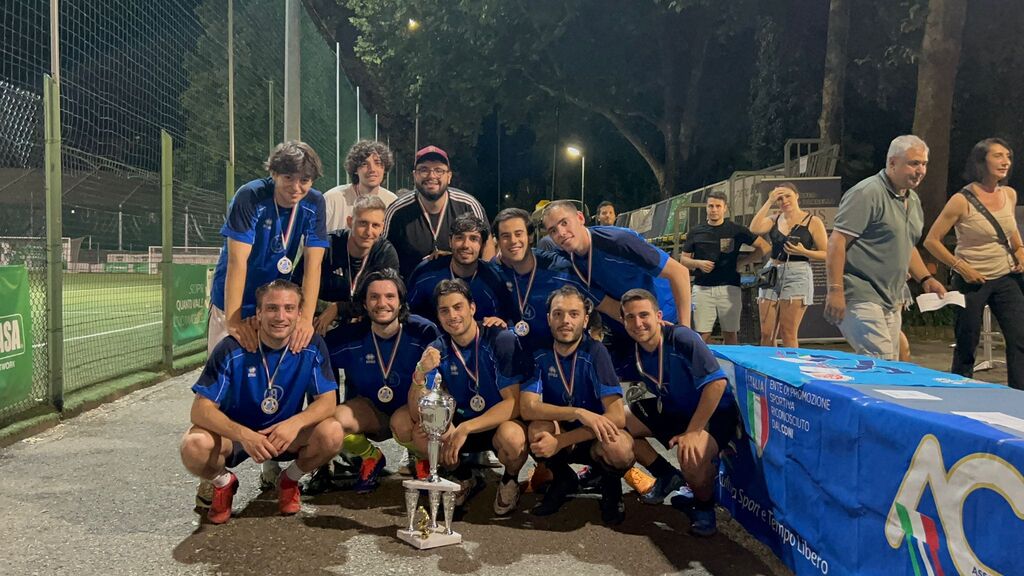 5395946 Calcio a 8: campionato /torneo