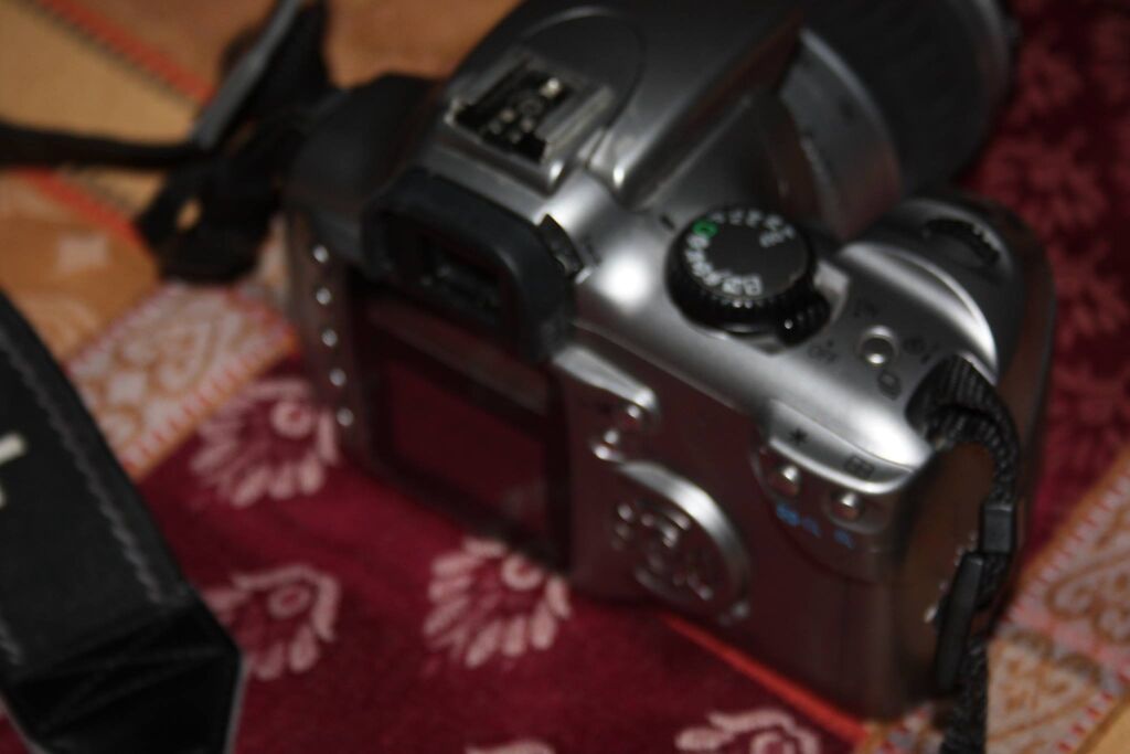 5411003 Canon eos 300d reflex digitale, 