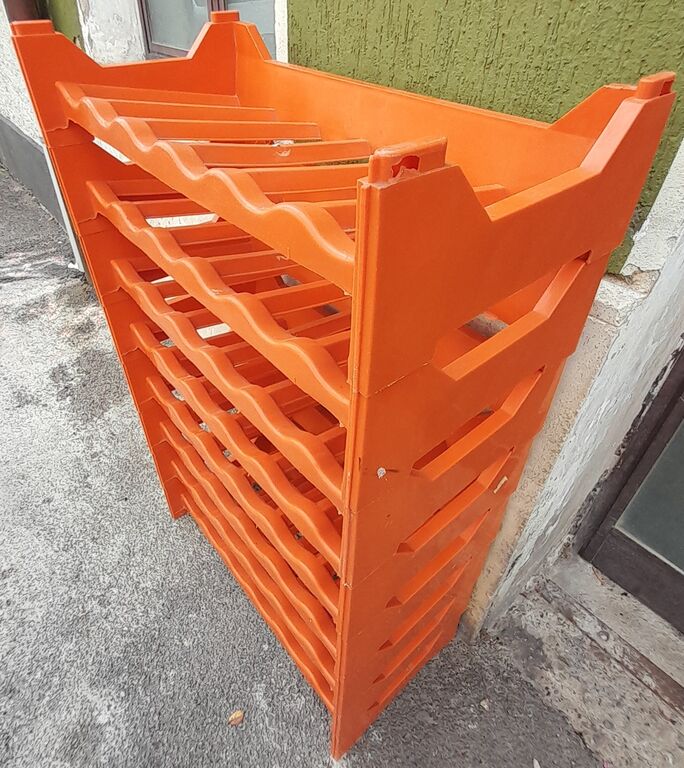 5403461 Cantinetta 6 posti in plastica 3