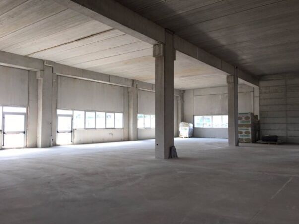 5398511  capannone casello Greggio