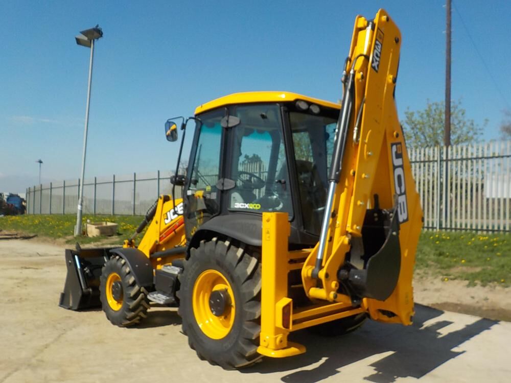 5406748  Caricatore-escavatore JCB
