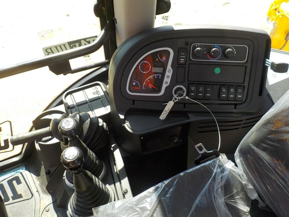 5406750  Caricatore-escavatore JCB