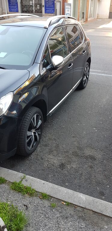 5404762  Carrozzeria PEUGEOT 2008 2ª